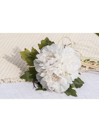 BUNCH OF 3 IVORY PEONIES 15CM X 10CM X 40CM