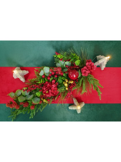HANGING OR TABLE CENTER RED BERRIES 70CM X 40CM X 14CM