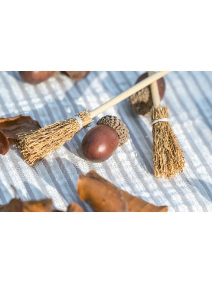10 MINI BALAIS DE SORCIERE 11CM