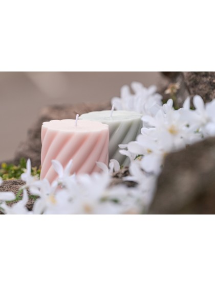 BOUGIE PILIER TORSADE ROSE NUDE DIA 7CM X 7.5CM