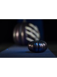 KÜRBIS POLYRESIN VIOLETT 11.5CM X 11.5CM X 7CM
