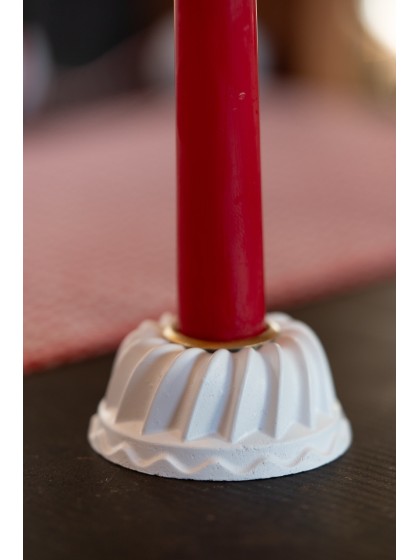 PORTE BOUGIE CHANDELIER POLYRESINE FORME MOULE A GATEAU BLANC DIA 6.8CM X 3.2CM