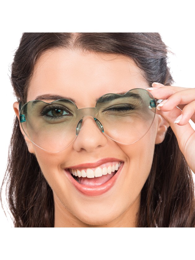 BRILLE KUNSTSTOFF FORM HERZ GETONTE GLASER GRÜN 14CM X 14CM X 5.5CM