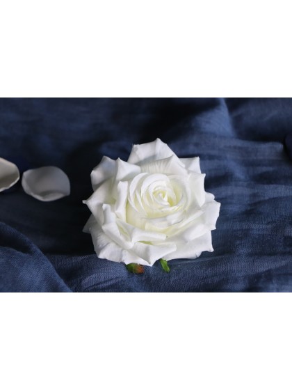 4 IVORY ROSE HEADS DIA 9.5CM X 5.5CM