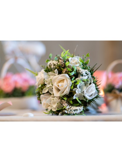 BLUMENSTRAUSS AUS 5 ROSA MIT LAUB WEISS 40.5CM
