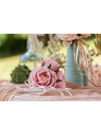 BOUQUET 3 ROSES POUDRE 16CM X 10CM X 70CM