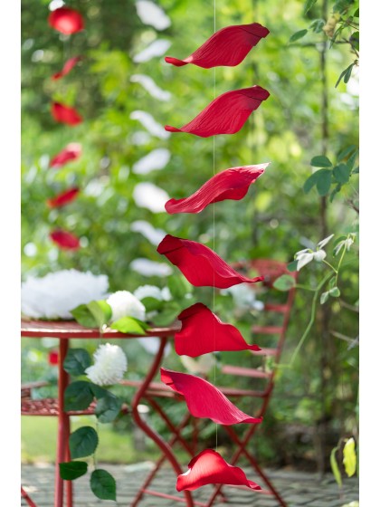 GIRLANDE 10 GROSS ROSA BLÜTEN ROT 28CM X 28CM X 180CM