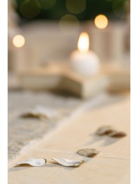 SACHET 50 PETALES VELOURS IVOIRE BORD PAILLETTE 3.5CM X 0.1CM X 5CM