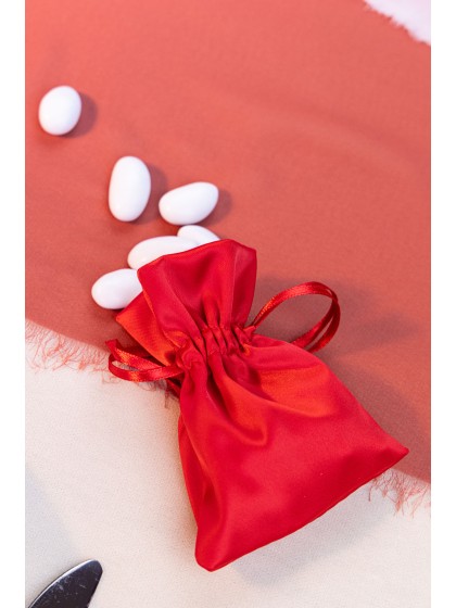 BAG OF 4 SATIN RED BAGS 8CM X 10CM
