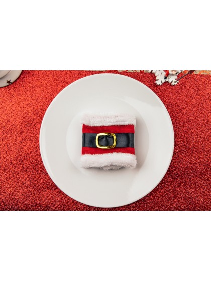 4 SANTA W/ BELT NAPKIN RINGS 7CM X 19CM