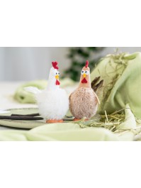 HUHN MIT GROSS AUGEN - 2 SORT. 10CM X 6CM X 15CM
