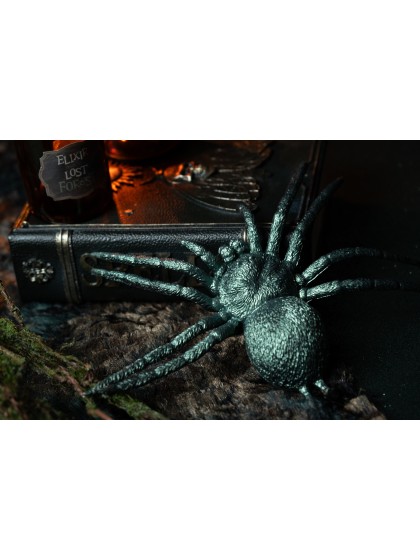 IRIDESCENT GREEN PLASTIC SPIDER 23CM X  17.5CM X 3.8CM