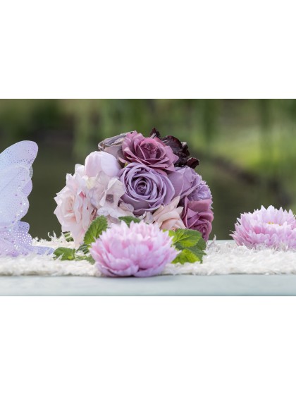 BLUMENSTRAUSS ROMANCE PURPUR / LAVENDEL / MANDEL DIA 20CM X 32CM