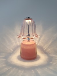 LAMPE DE TABLE LED OPALINE ROSE DIA 10.5CM X 20.5CM