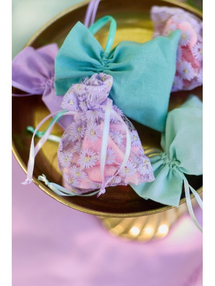 4 BOURSES FLEURETTES LILAS 8CM X 10CM