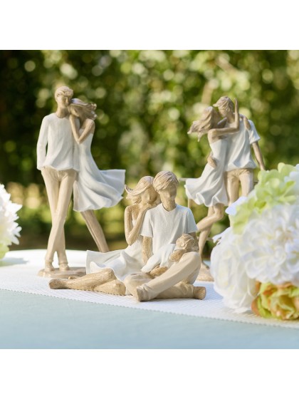 SITTING COUPLE WITH BABY LOVE MOMENT 19.5CM X 14CM X 15CM