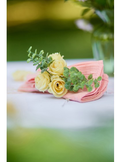 MINI BOUQUET 4 ROSES JAUNE SABLE 9CM X 7CM X 12CM