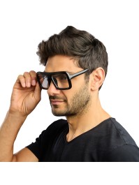 RETRO-BRILLE MIT BREITEM RAHMEN UND KLAREN GLÄSERN 15CM X 15CM X 5.8CM